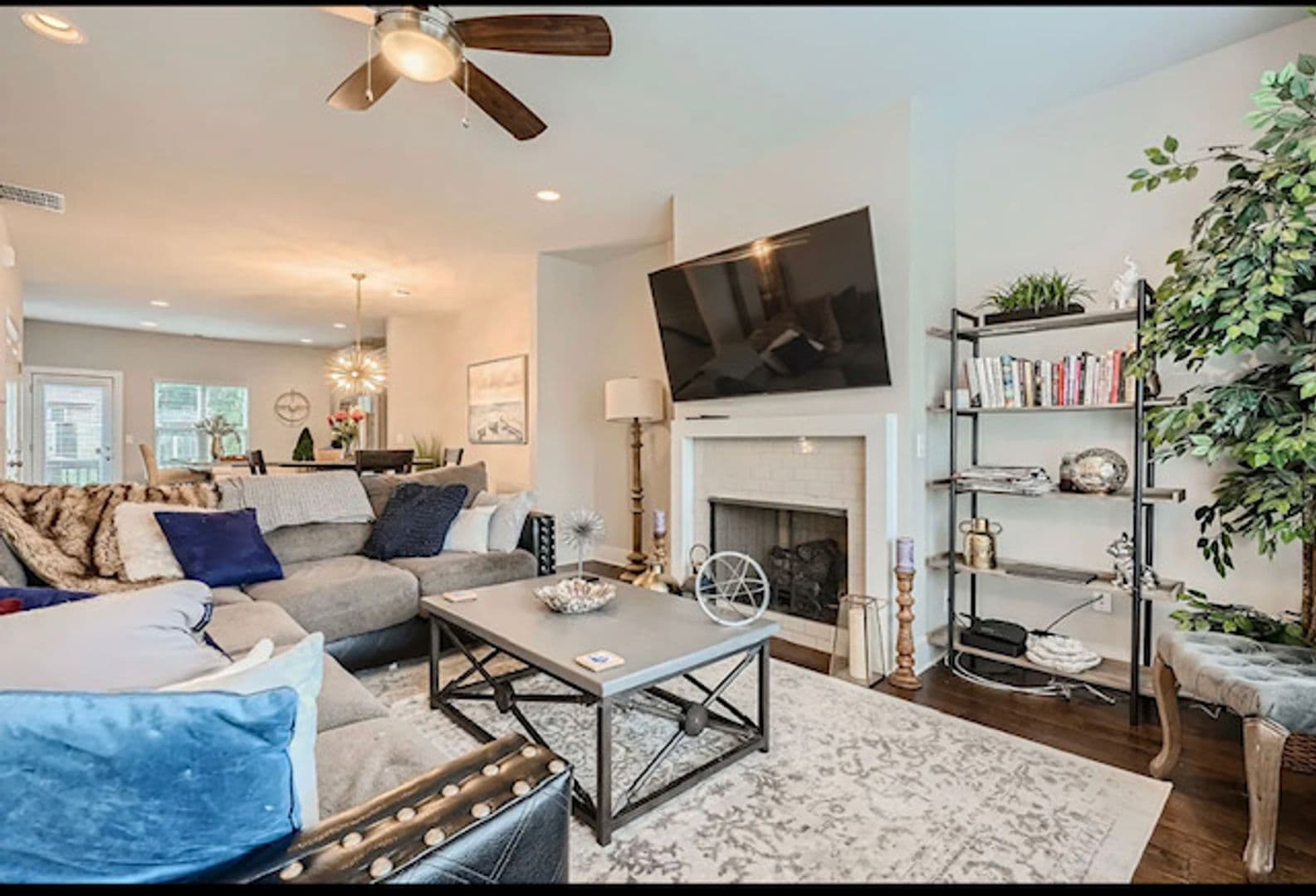 Atlanta Townhome: 1353 Callahan Cv