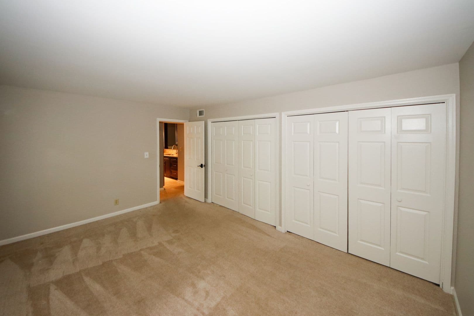 Sandy Springs Condo: 702 Garden Ct.
