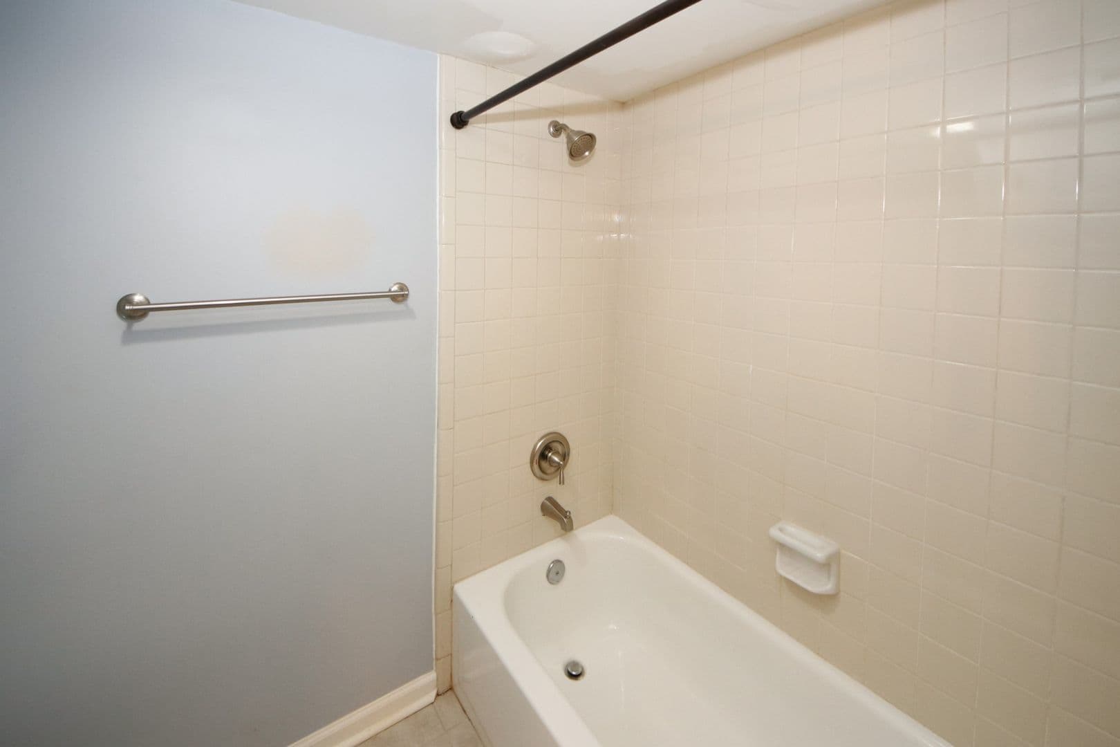 Sandy Springs Condo: 702 Garden Ct.
