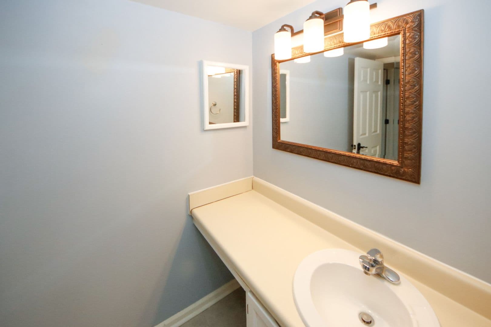 Sandy Springs Condo: 702 Garden Ct.