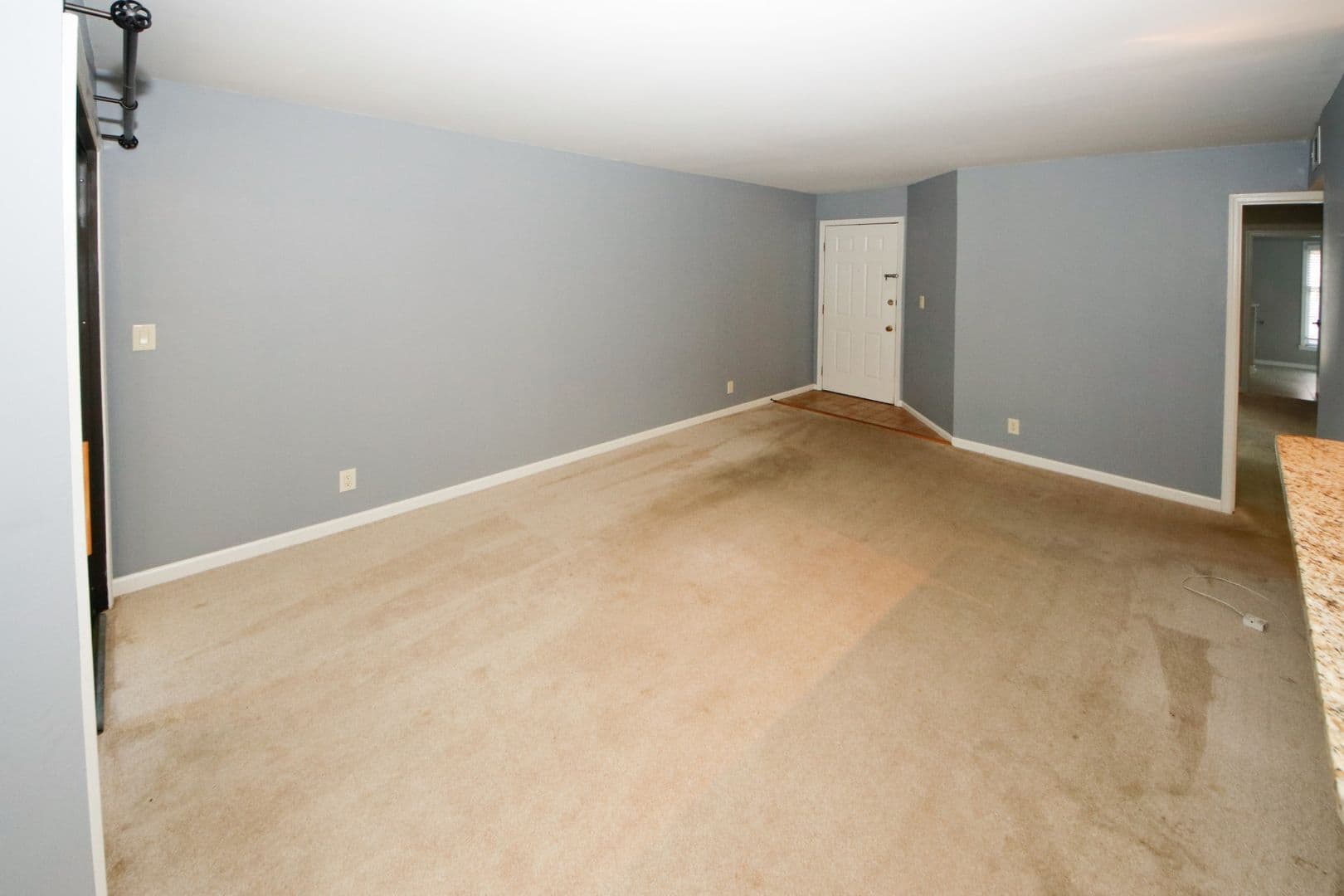 Sandy Springs Condo: 702 Garden Ct.