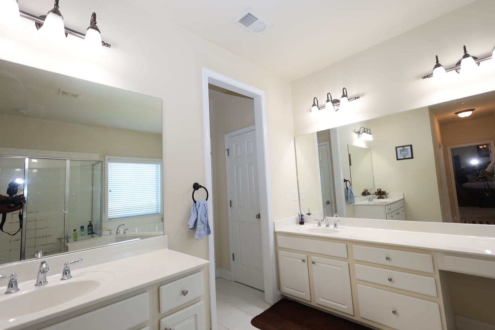 Johns Creek House: 825 Morganton Drive