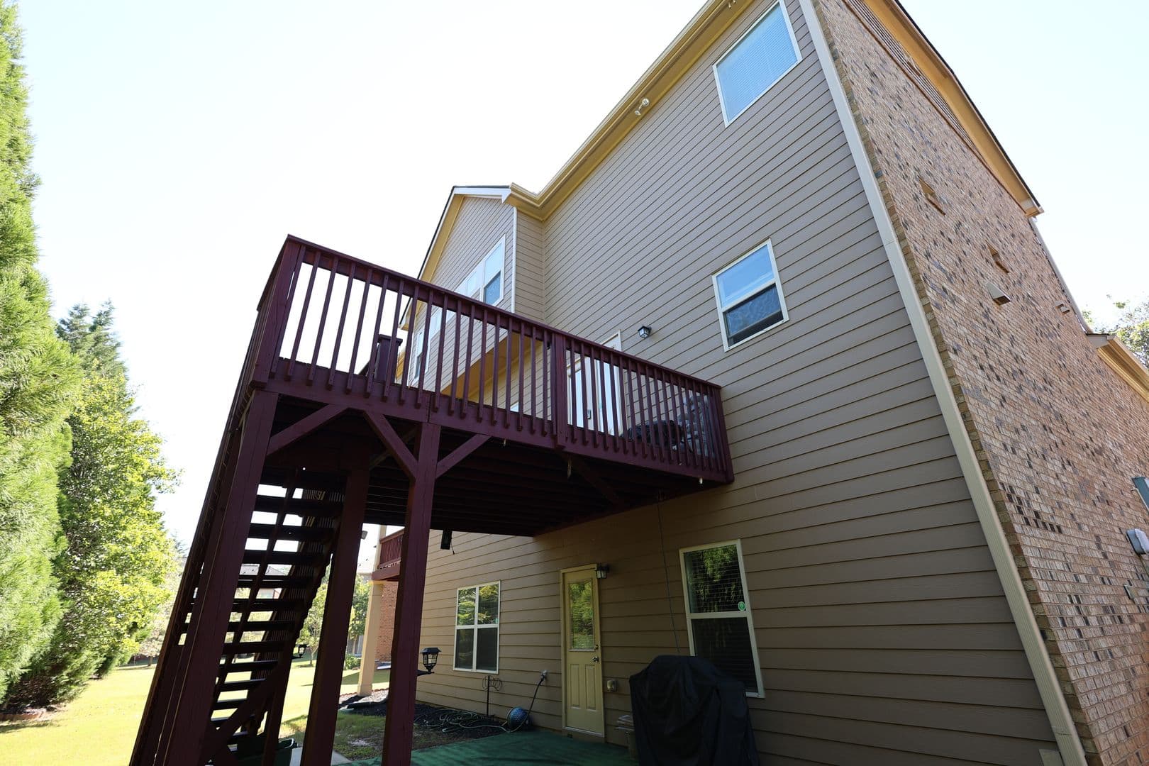 Johns Creek House: 825 Morganton Drive