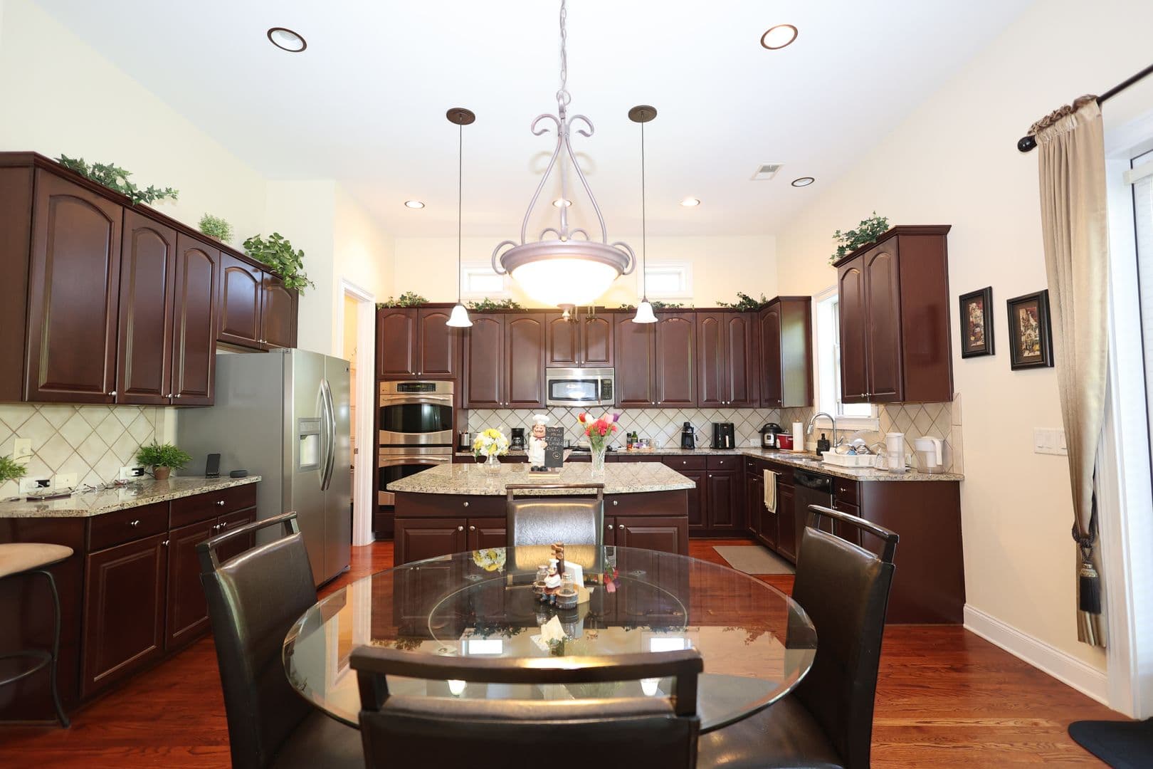 Johns Creek House: 825 Morganton Drive
