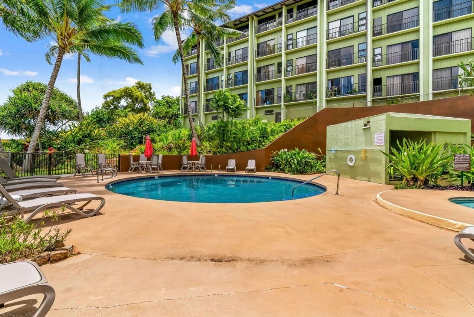 Lihue House: 3-3400 Kuhio Hwy #307
