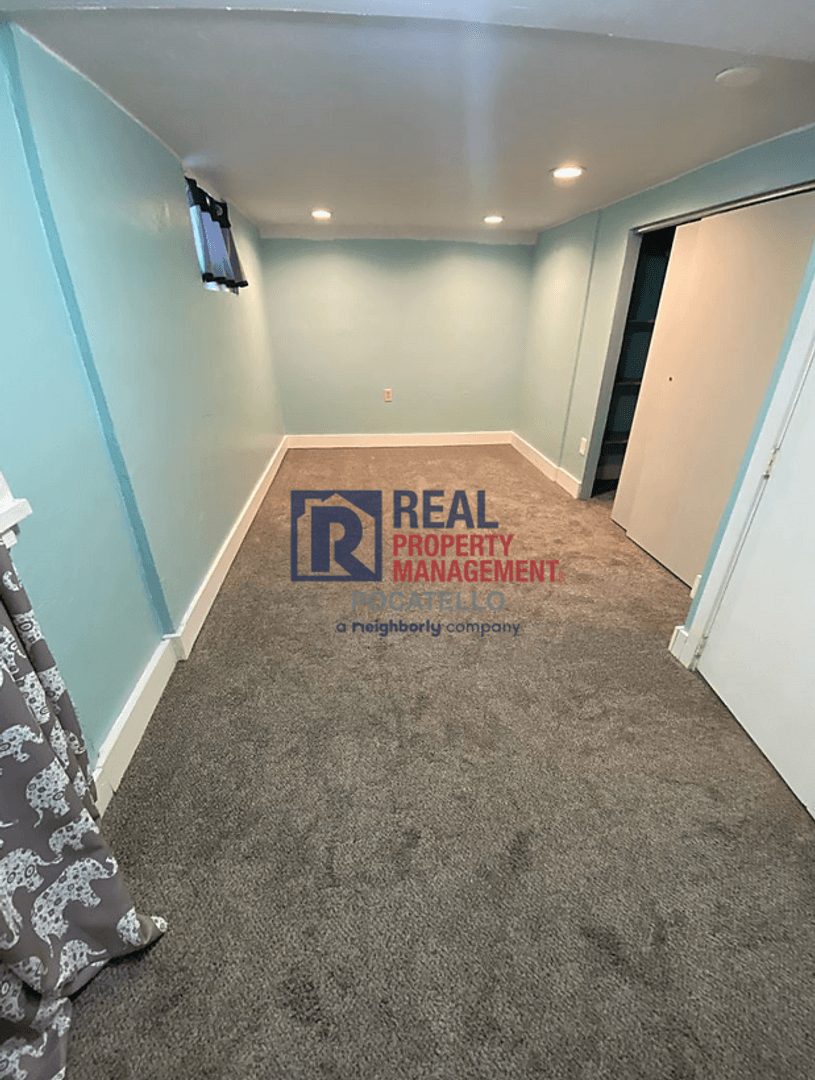 Pocatello Apartment: 605 S 11th