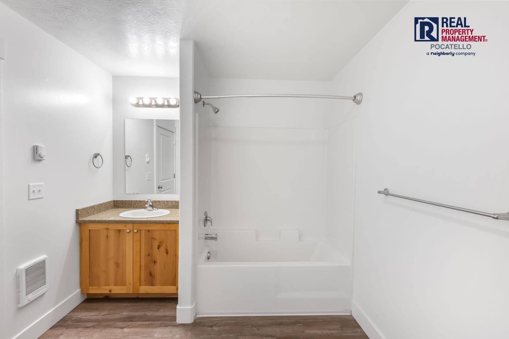 Chubbuck Apartment: 251 W Linden Bld. 11