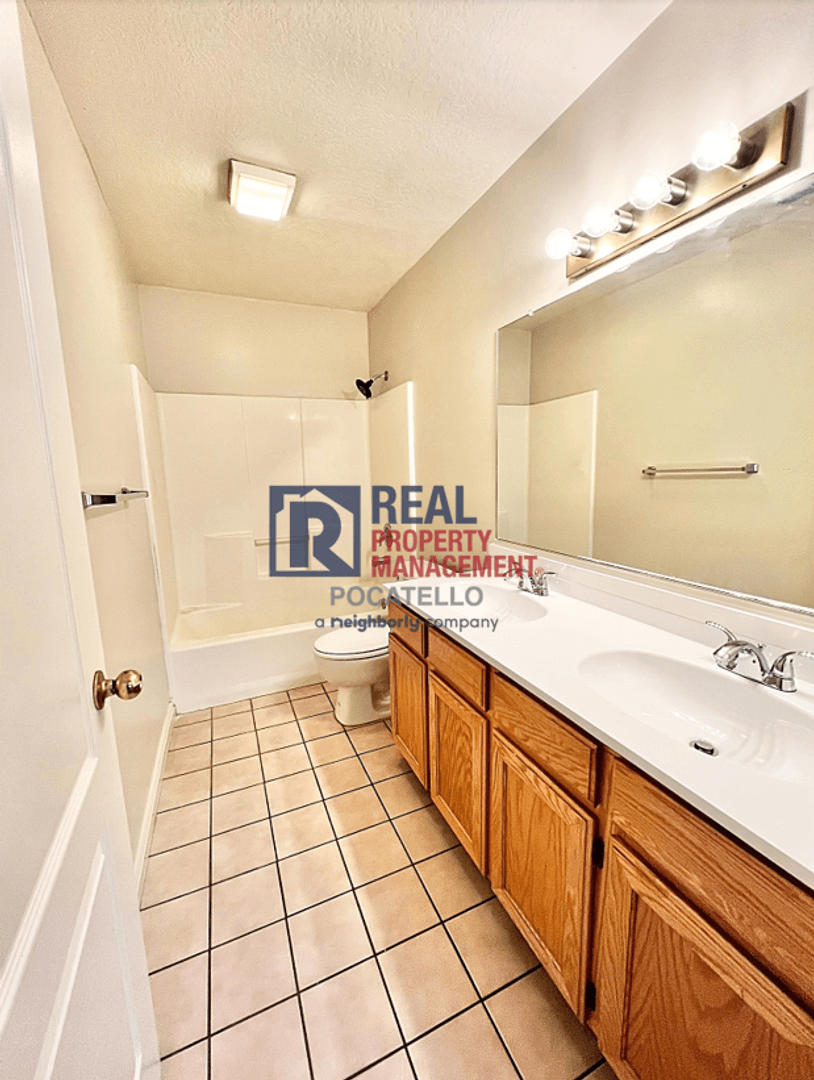Pocatello Apartment: 324 Fredregill Rd Pocatello