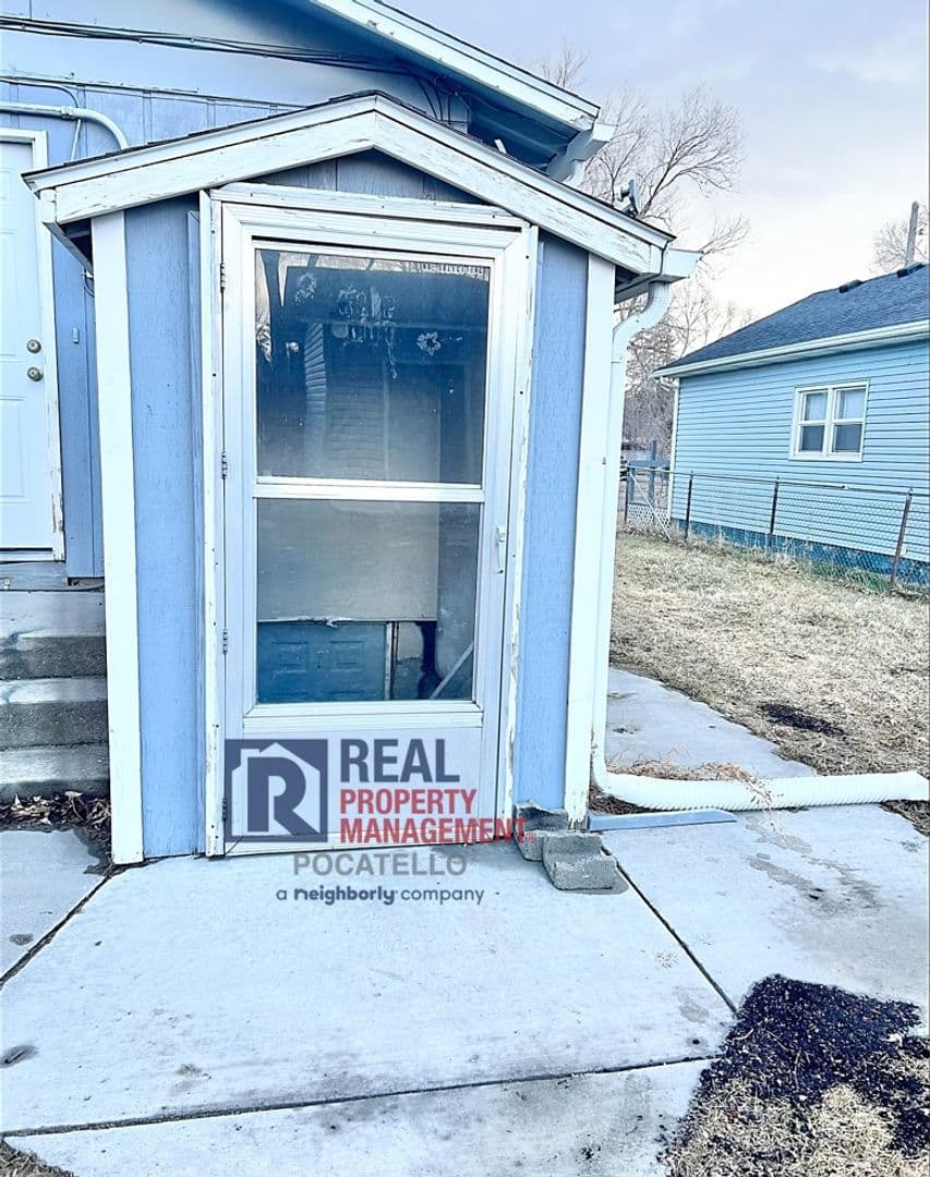 Pocatello Apartment: 611 N 11th Ave.