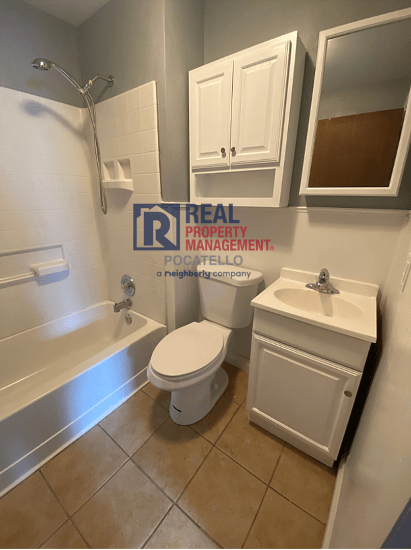 Pocatello Apartment: 951 - 955 Renee Ave