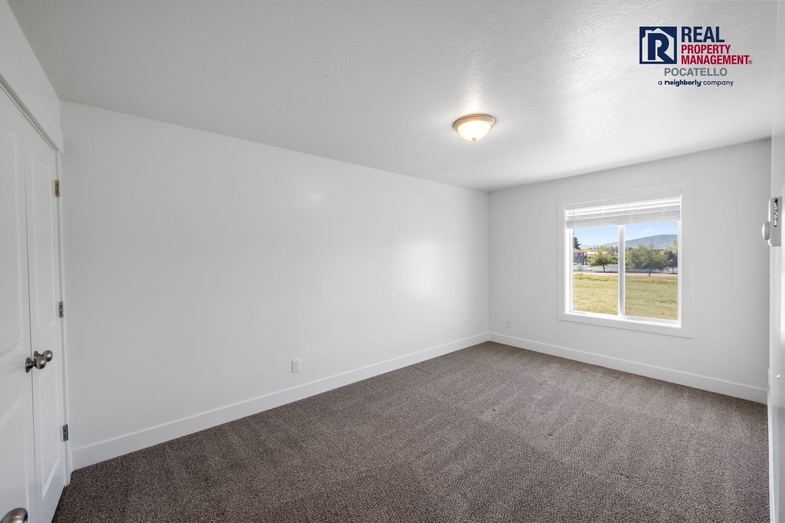 Chubbuck Apartment: 251 W Linden  Bld.9