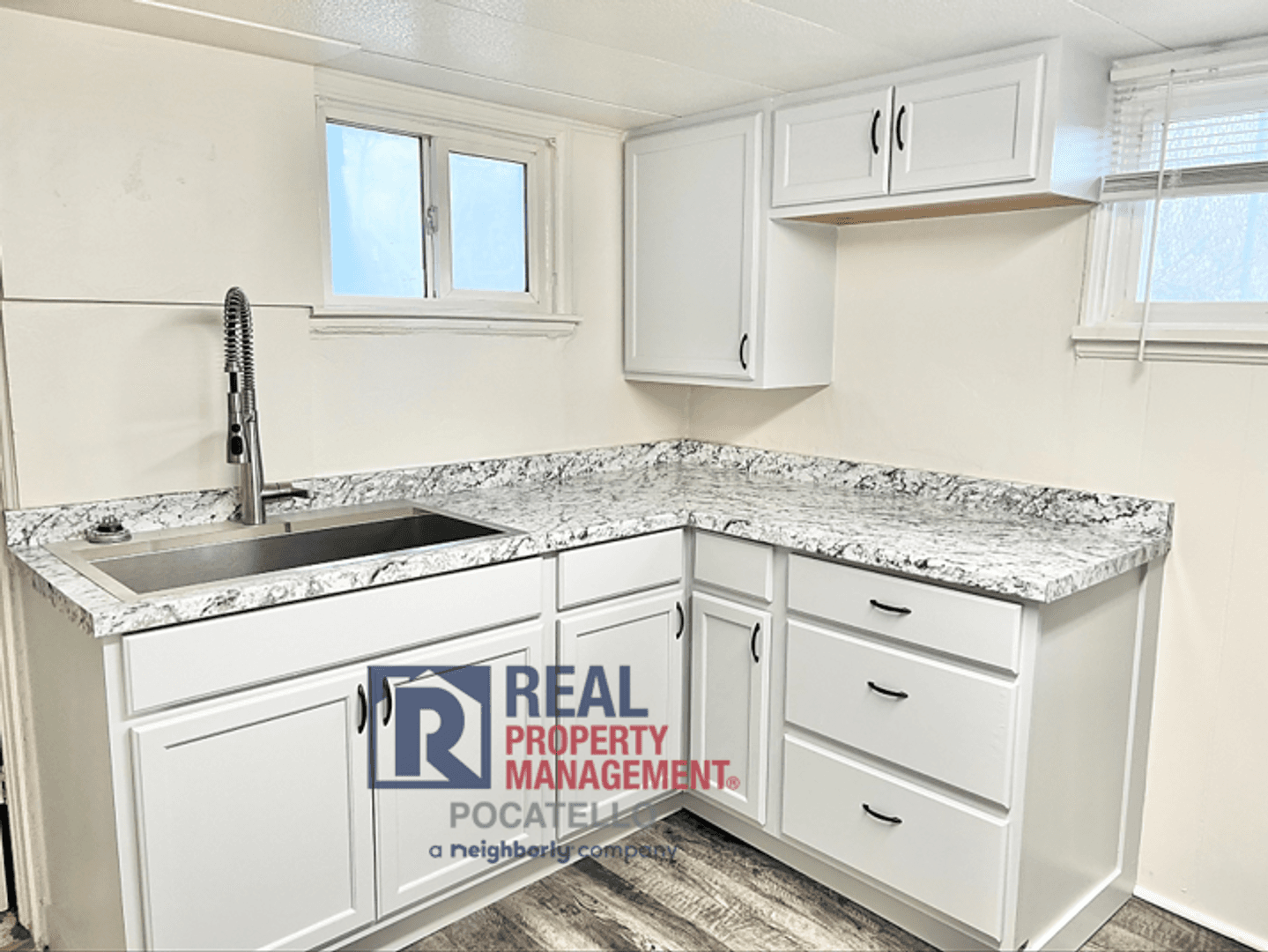 Pocatello Apartment: 1329-1331-1333 S 3rd