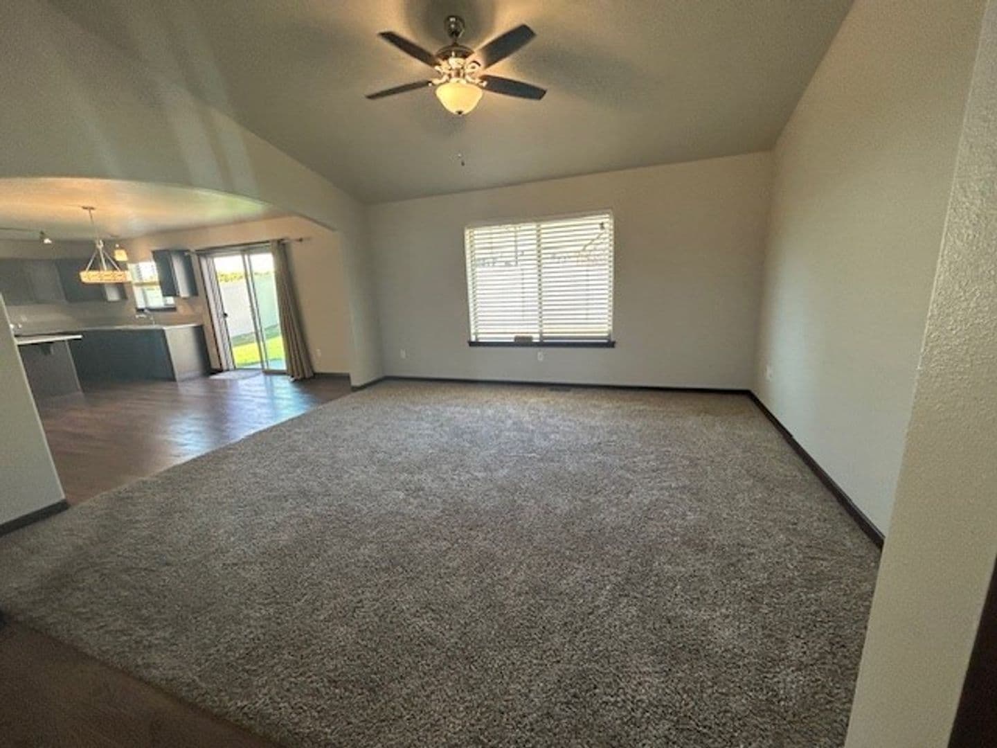 Coeur d Alene House: 3075 N Belmont Rd