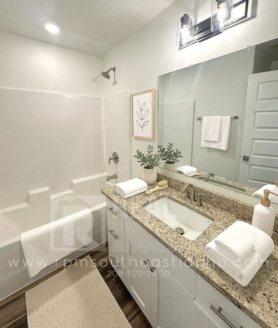 Idaho Falls Townhome: 845 Golden Bear Ln