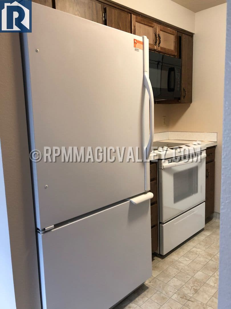 Twin Falls House: 747 Meadows Drive #2
