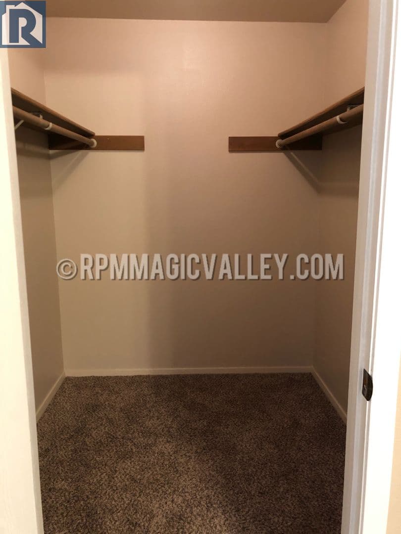 Twin Falls House: 747 Meadows Drive #2