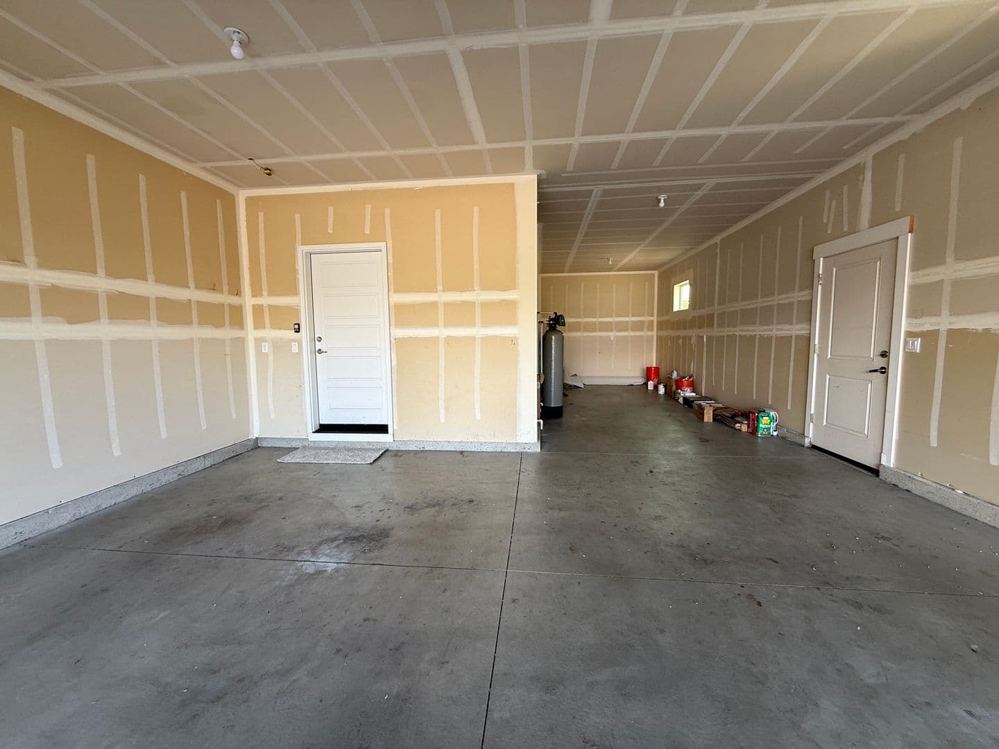 Meridian House: 3535 W Lesina St