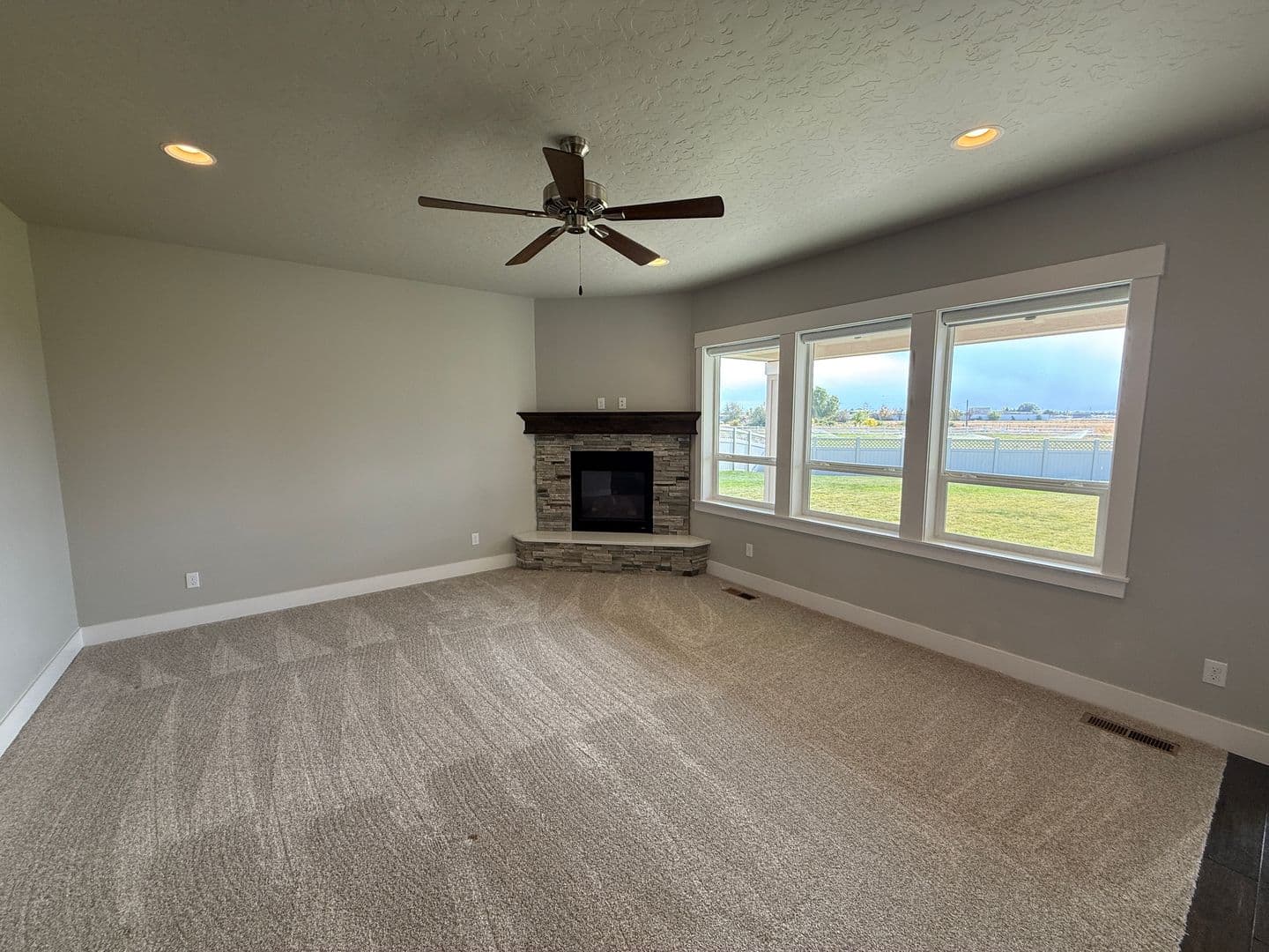 Meridian House: 3535 W Lesina St