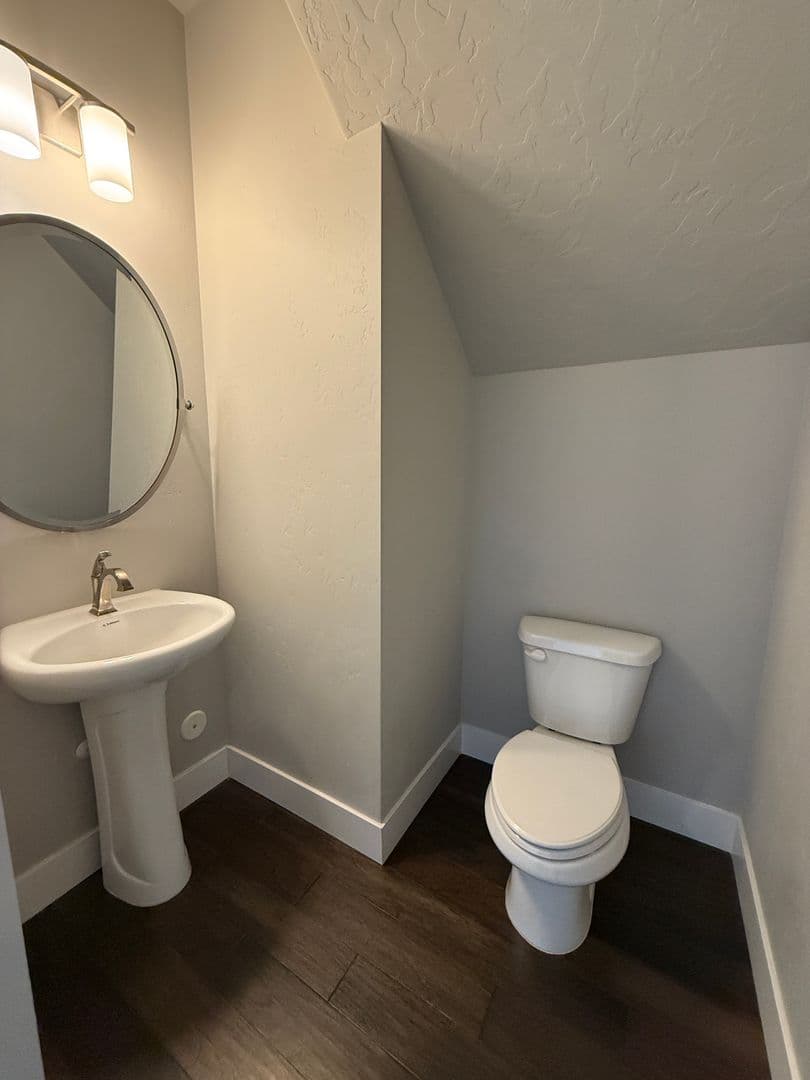 Meridian House: 3535 W Lesina St
