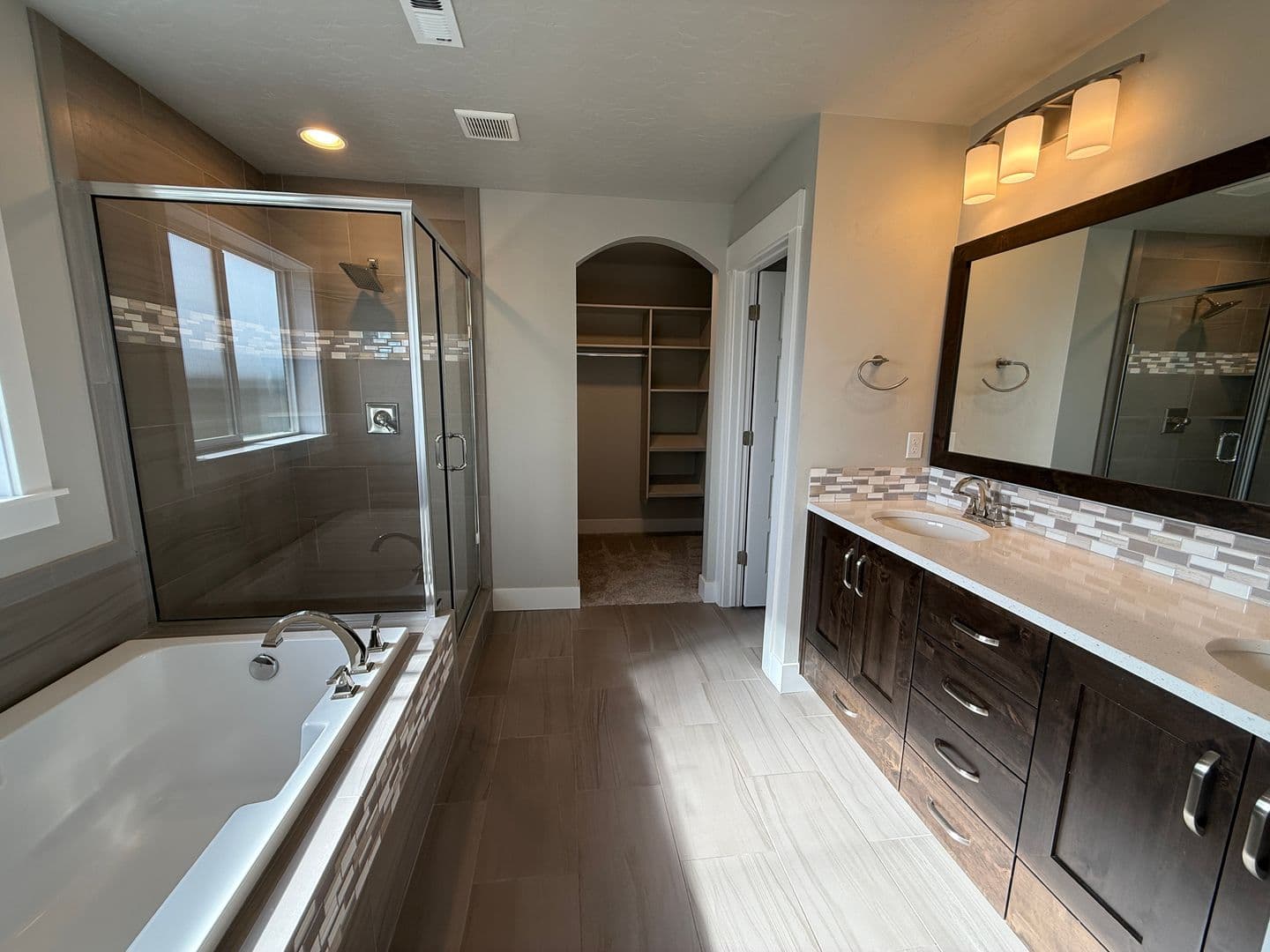 Meridian House: 3535 W Lesina St