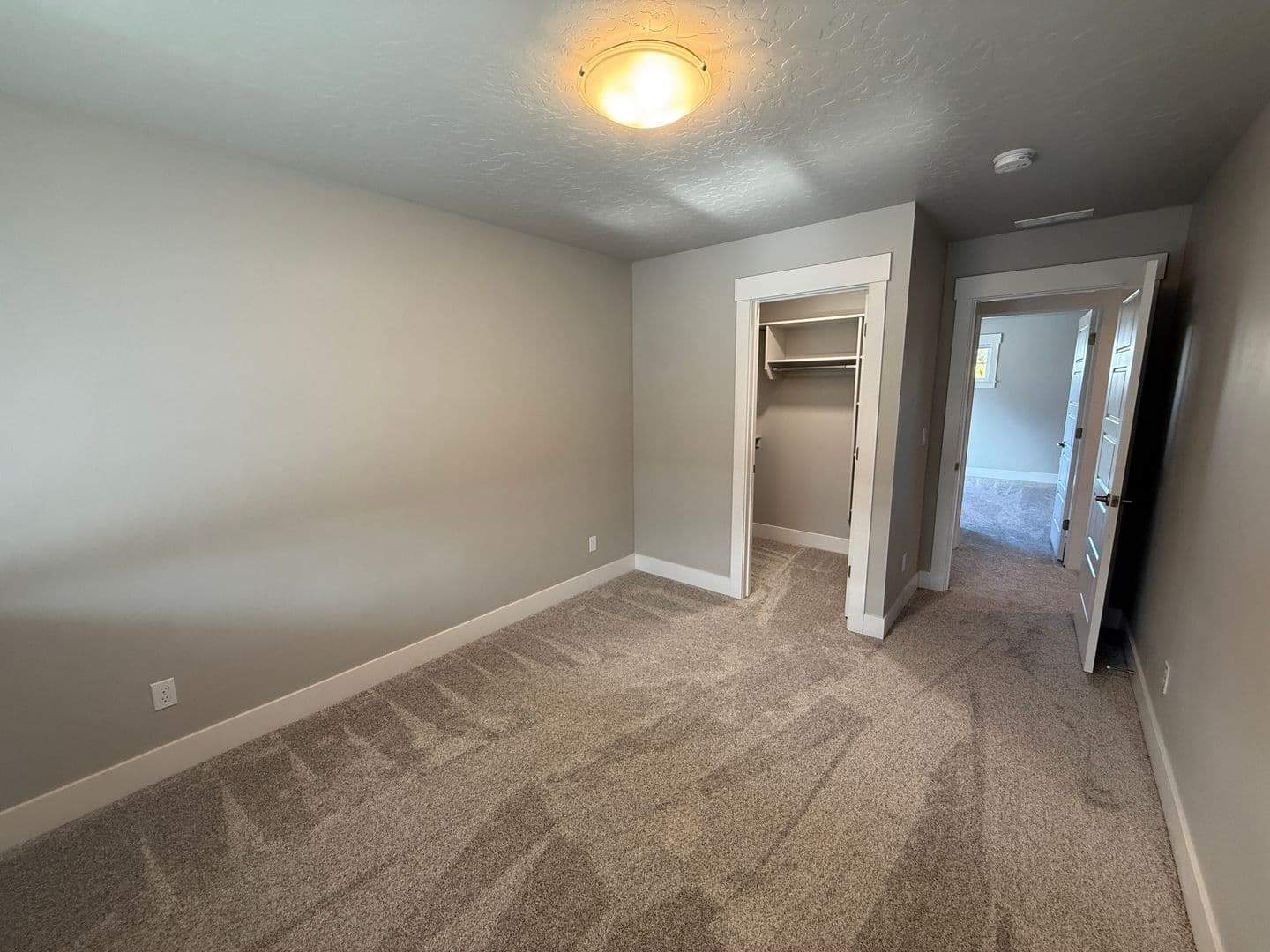Meridian House: 3535 W Lesina St