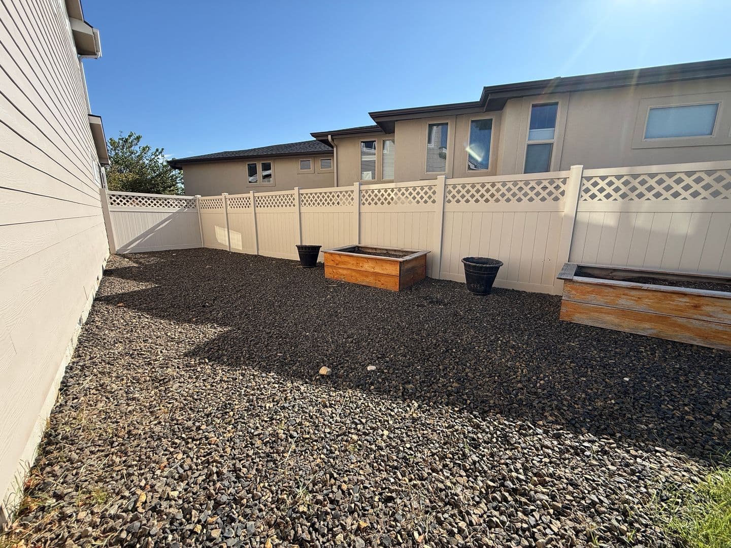 Meridian House: 3535 W Lesina St