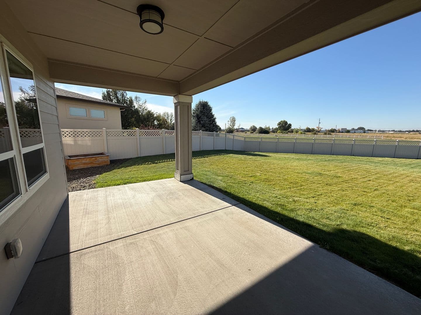 Meridian House: 3535 W Lesina St
