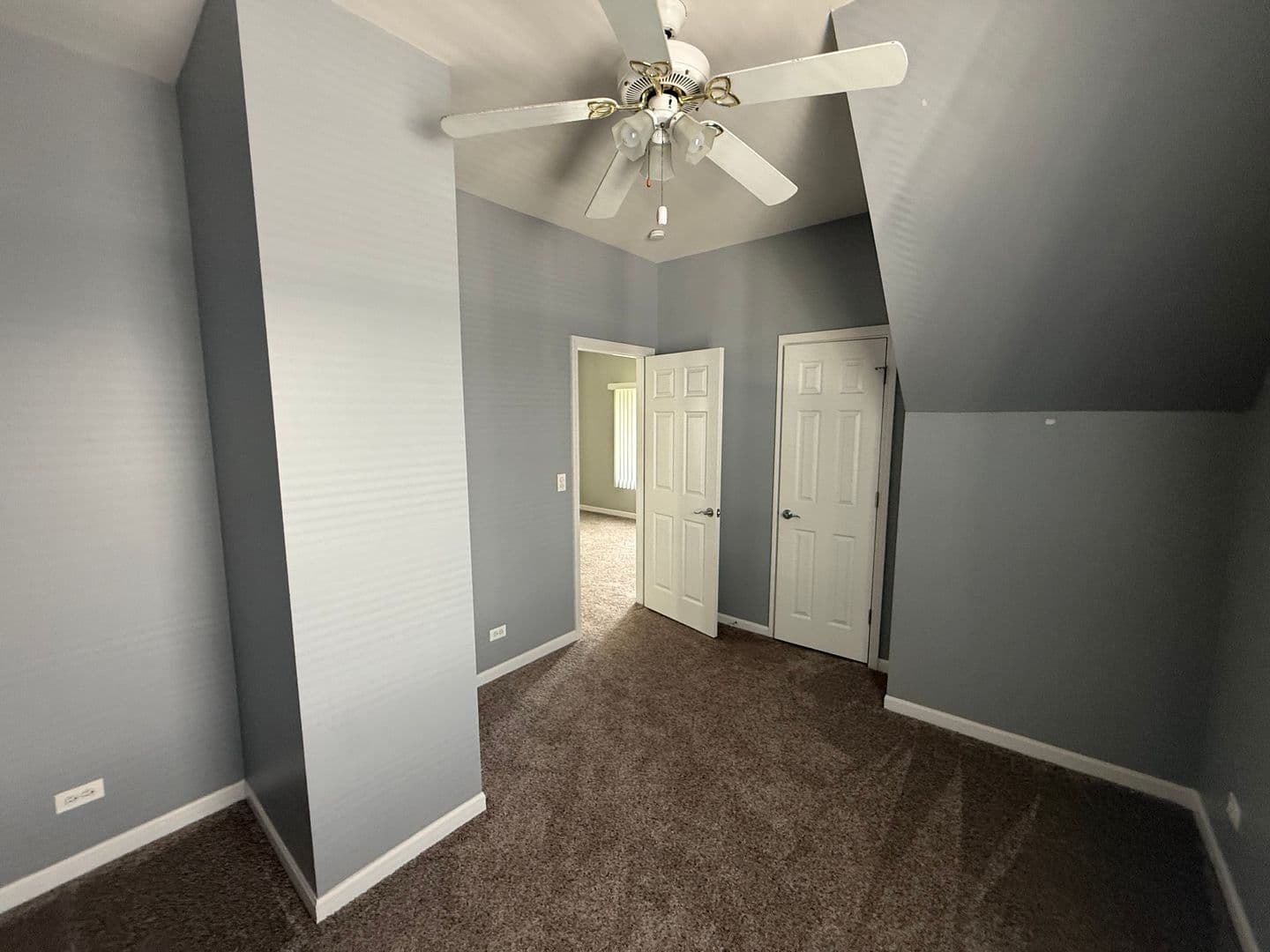 Forest Park Apartment: 150 Rockford Ave