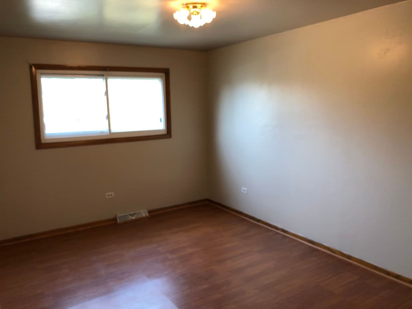 Schiller Park House: 5041 Forster Ave