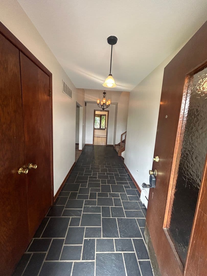 Park Ridge House: 1330 Bonita Drive