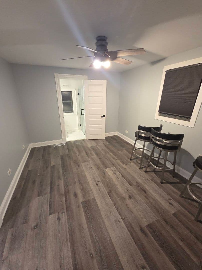 Schiller Park House: 9804 Linn Ave