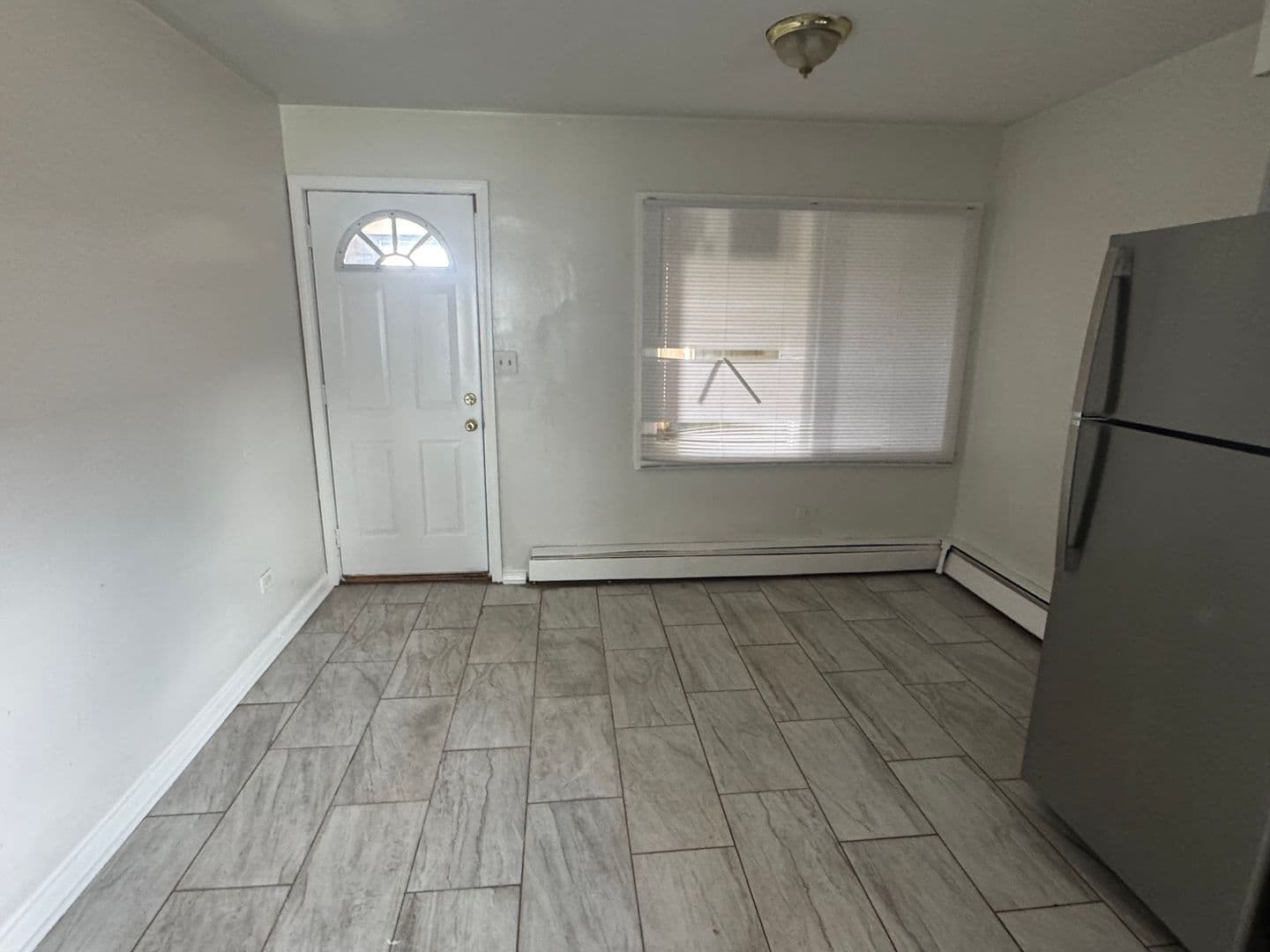 Maywood Apartment: 1019 S 16th Ave