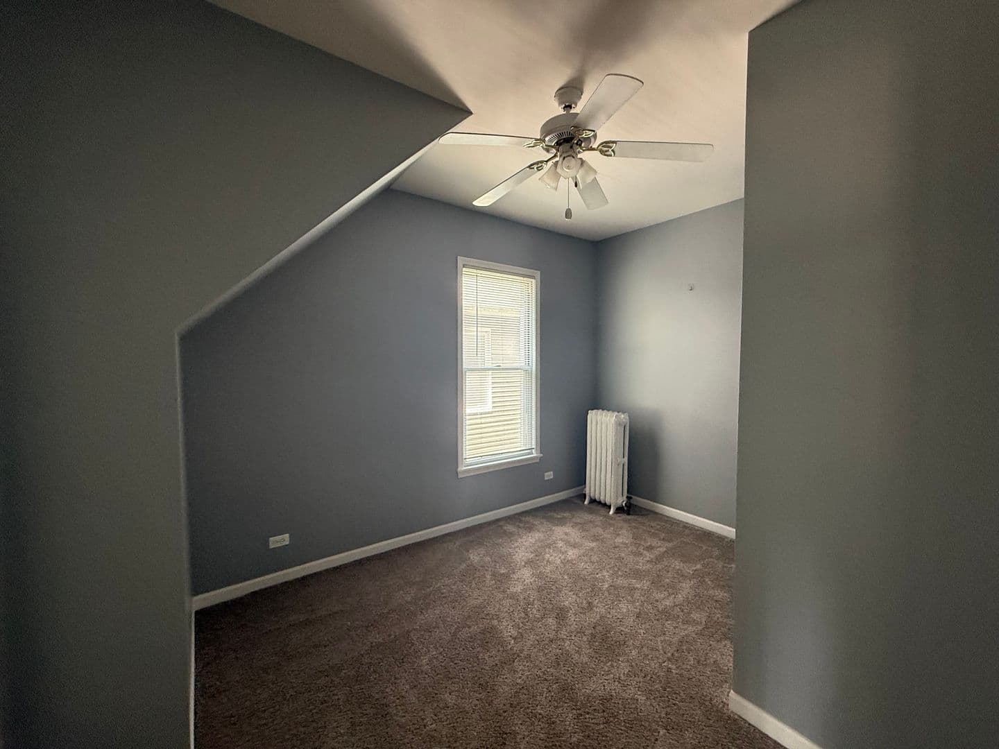 Forest Park Apartment: 150 Rockford Ave