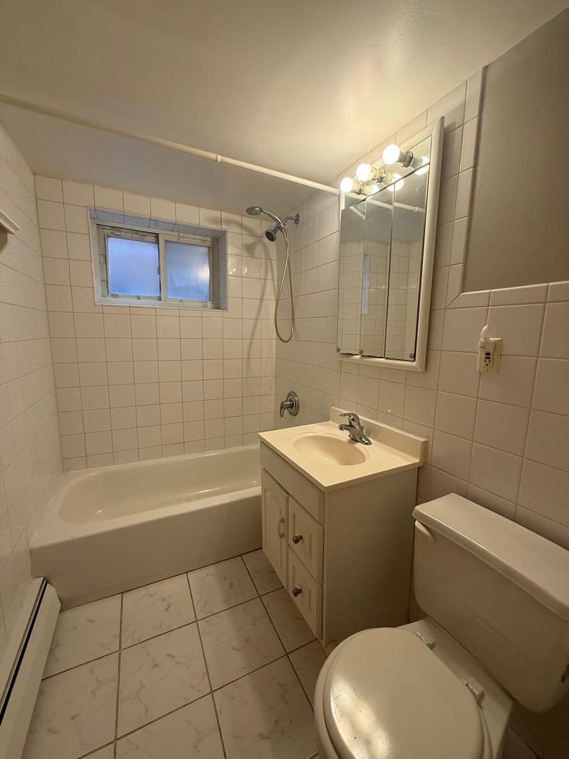 Schiller Park House: 4602 River Rd
