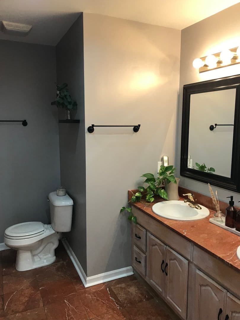 Berkley House: 5901 Burr Oak Avenue