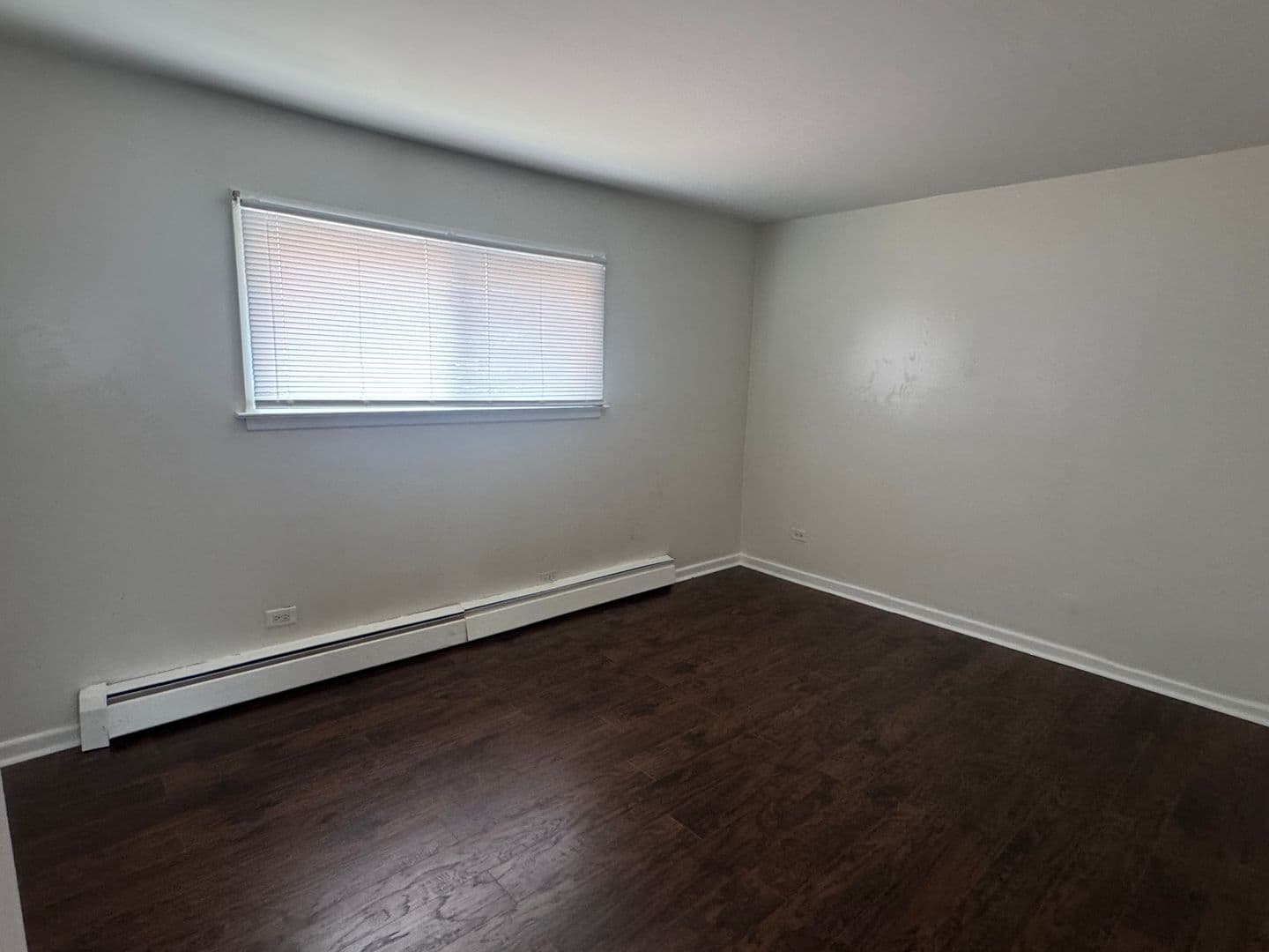 Maywood Apartment: 1019 S 16th Ave