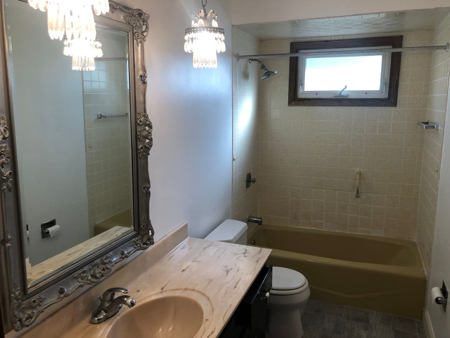 Schiller Park House: 5041 Forster Ave