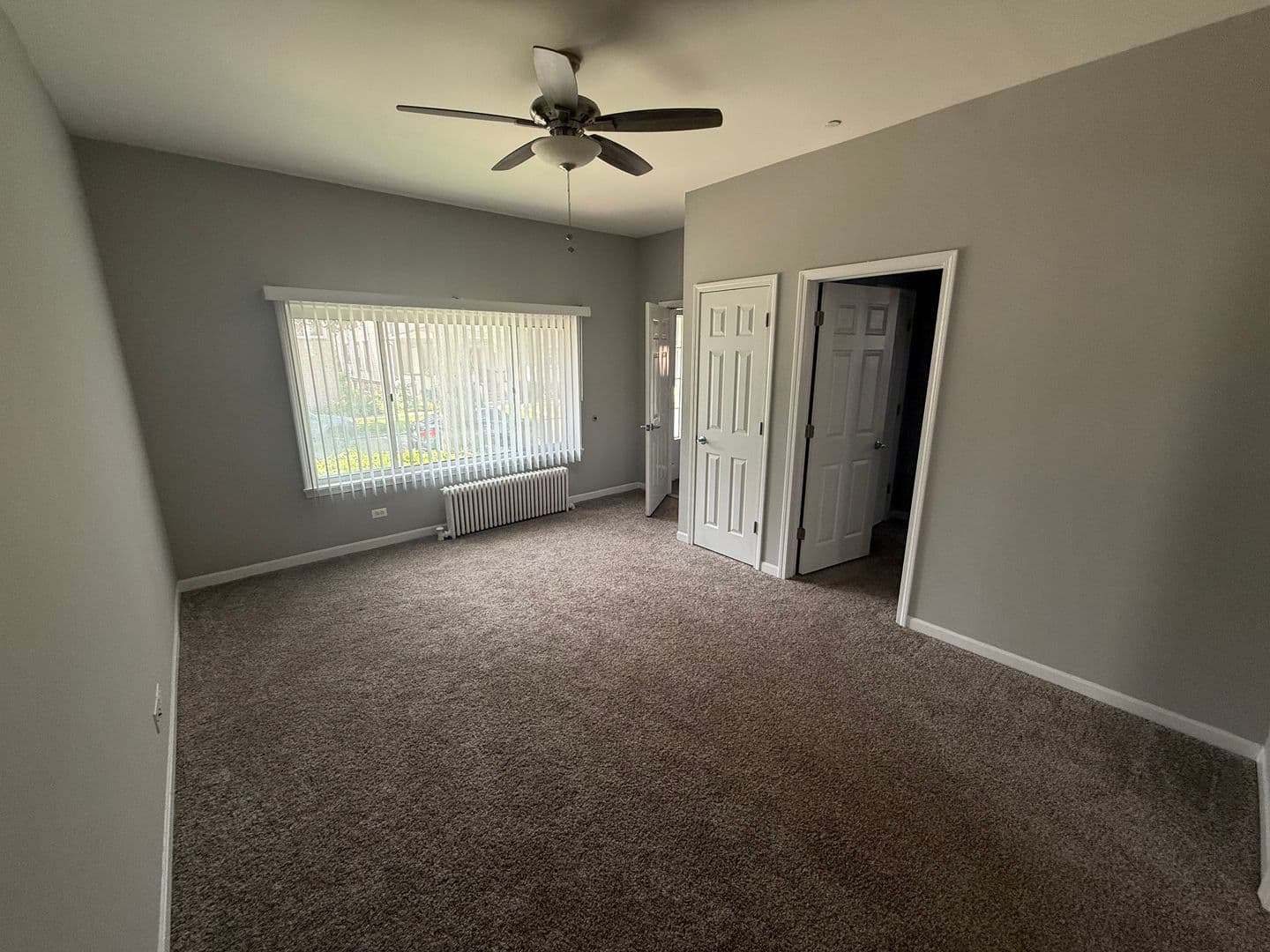 Forest Park Apartment: 150 Rockford Ave