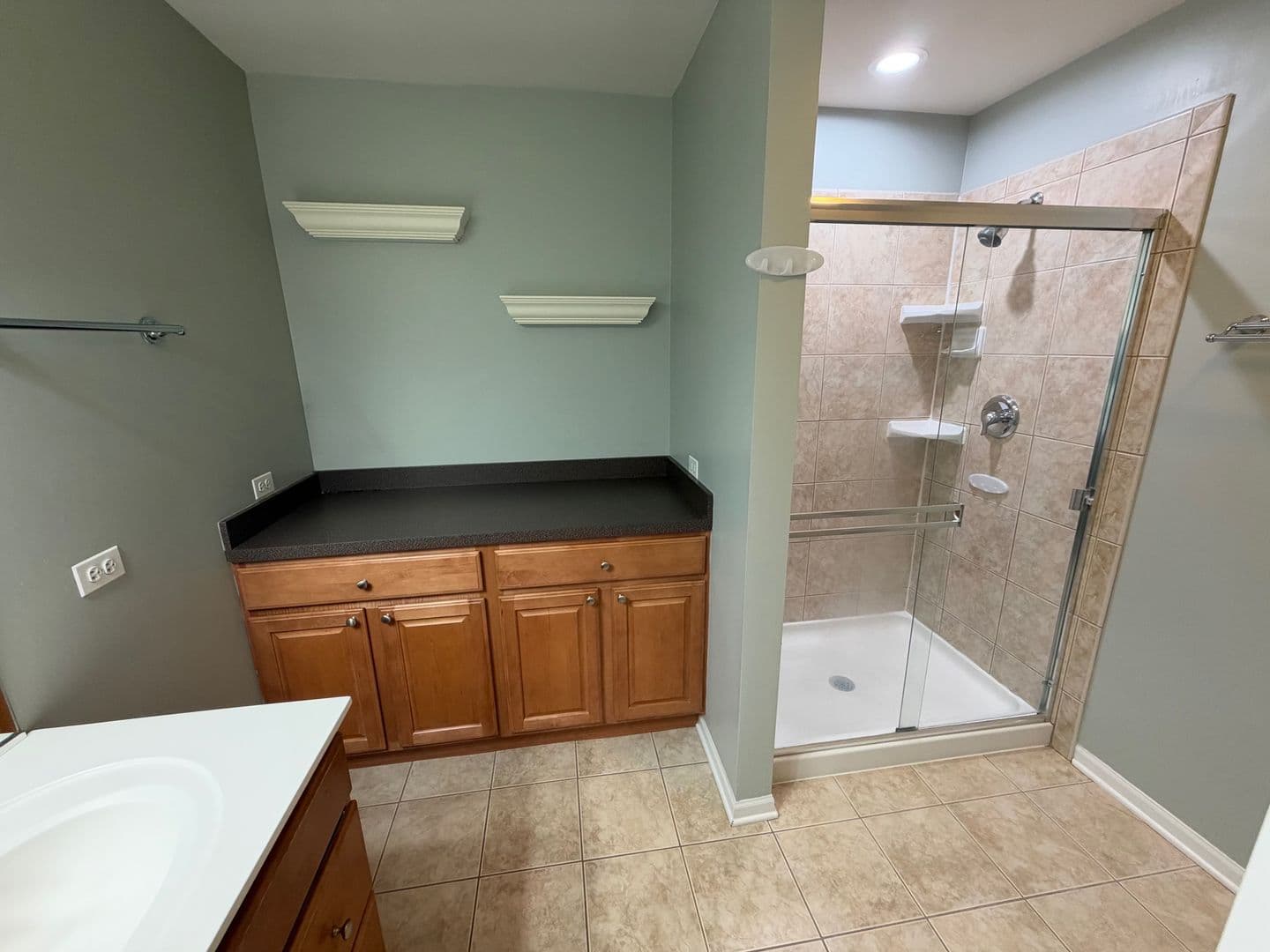 Streamwood Townhome: 924 Elizabeth Dr