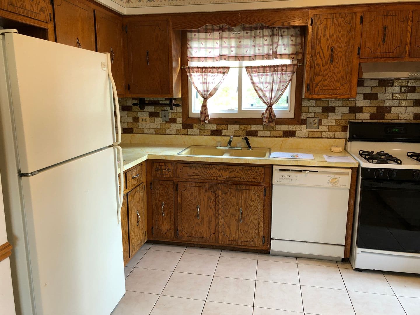Schiller Park House: 5041 Forster Ave