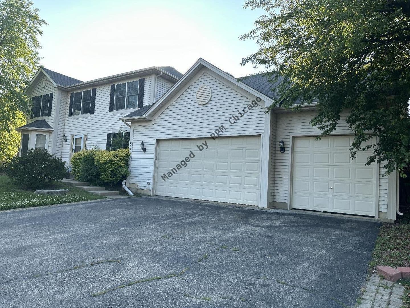 Hoffman Estates House: 5490 Fox Path Ln