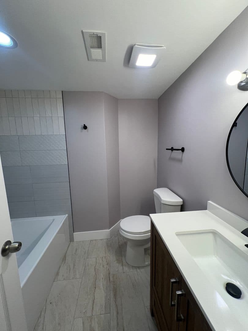 Chicago Apartment: 4434 W Monroe St