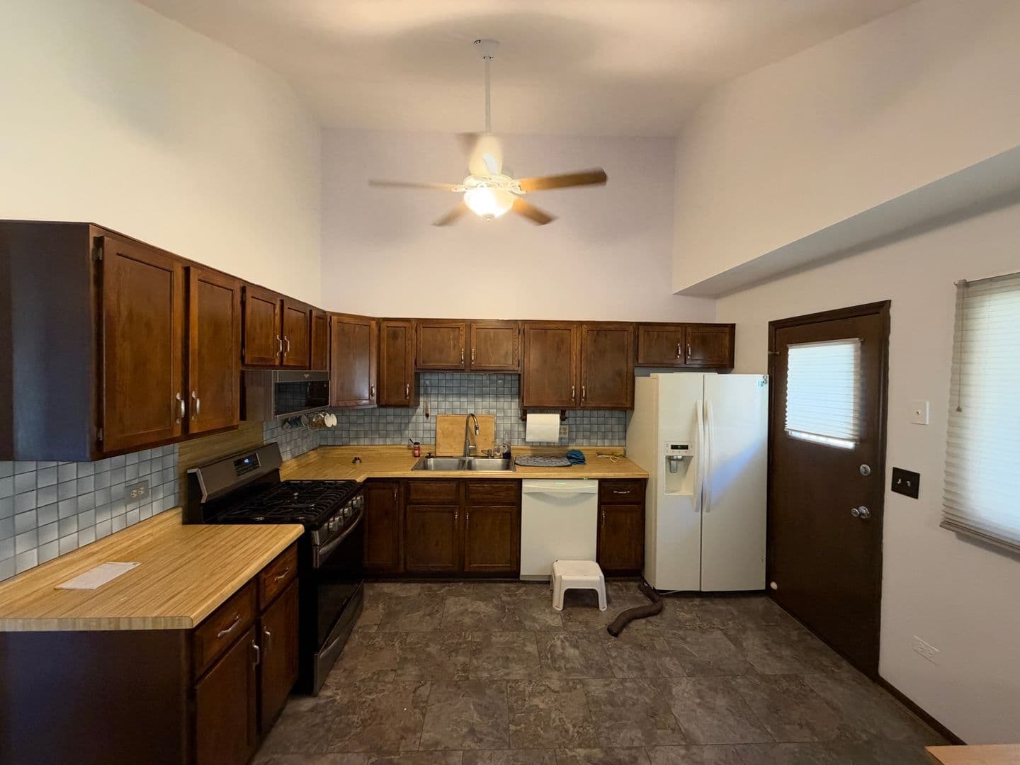 Gurnee House: 338 Belle Plaine Ave
