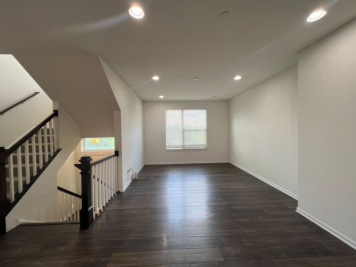 Warrenville House: 3s625 Camden St