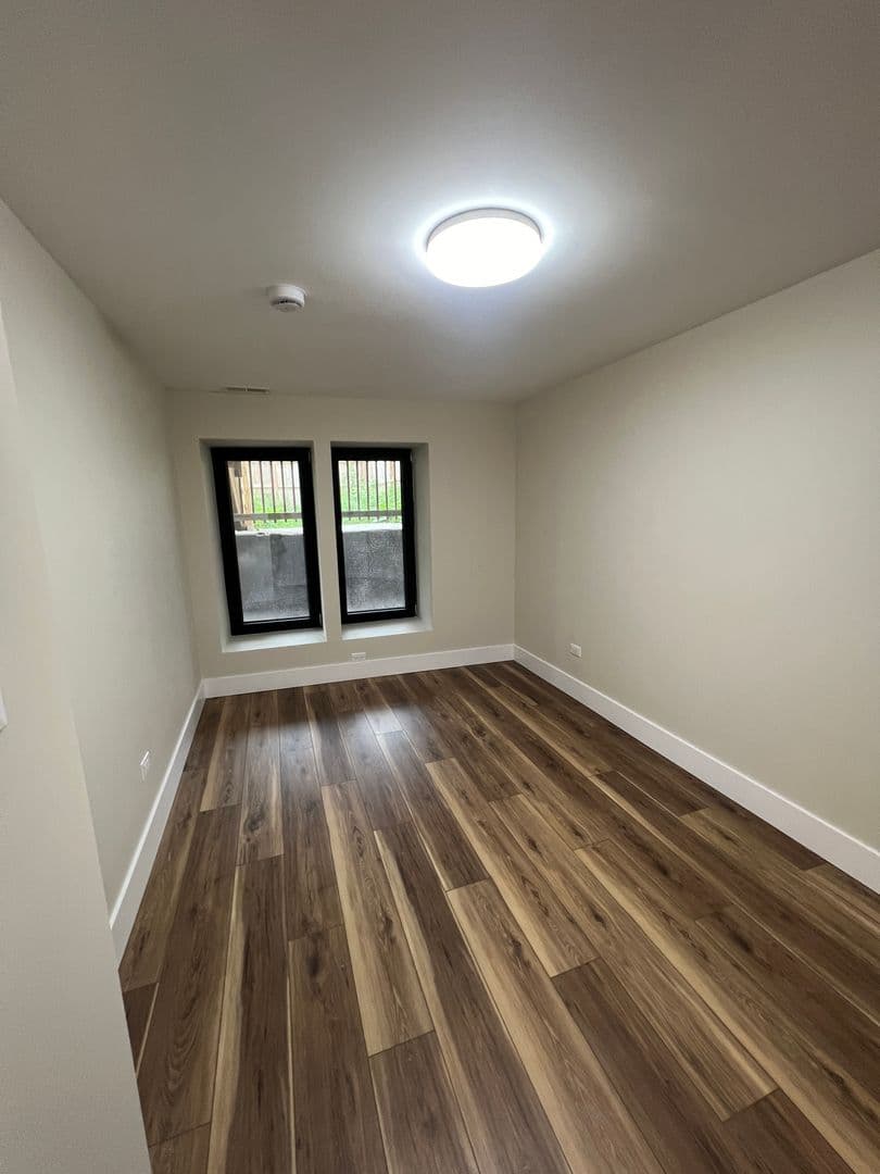 Chicago Apartment: 4434 W Monroe St
