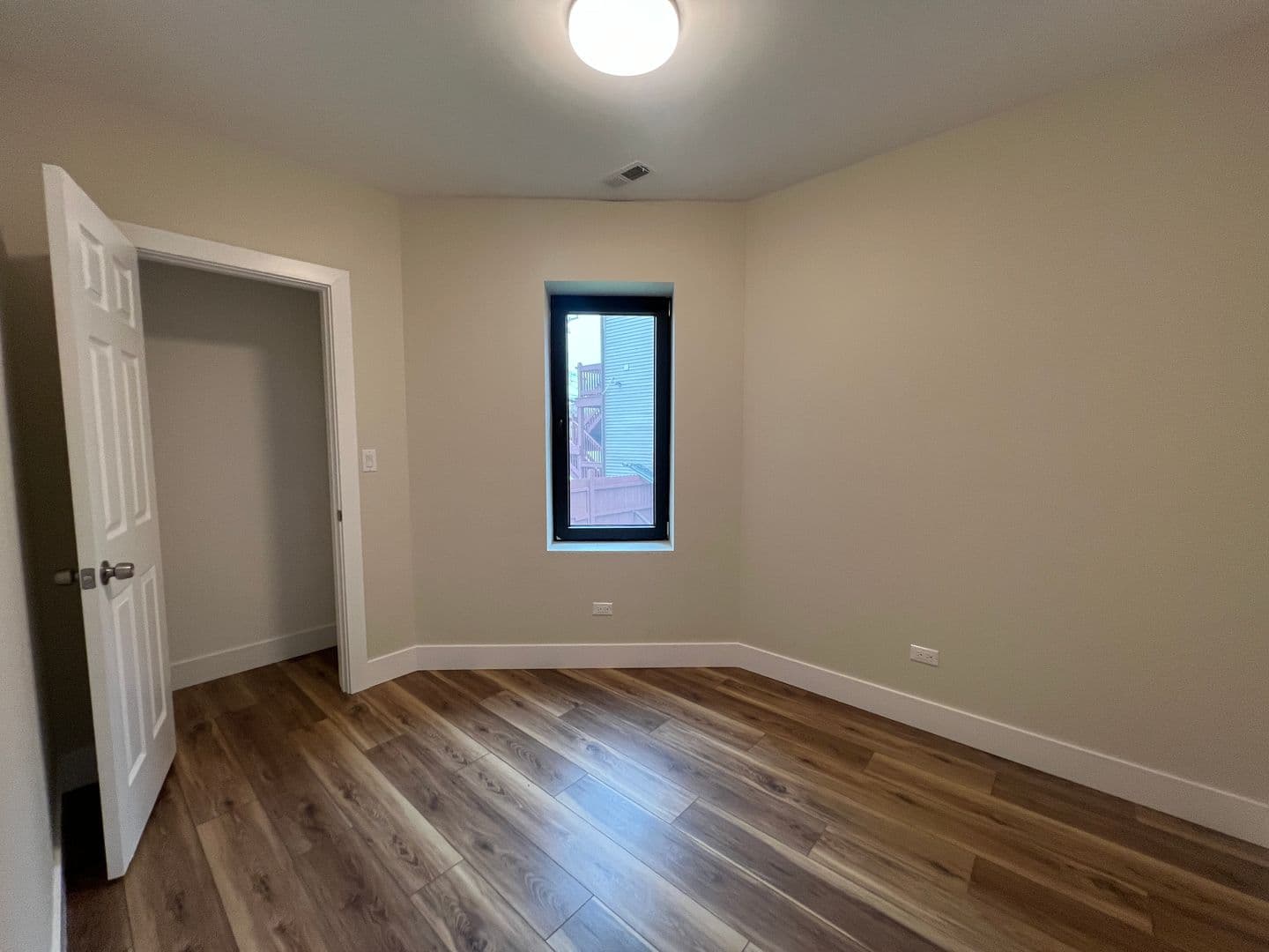 Chicago Apartment: 4434 W Monroe St