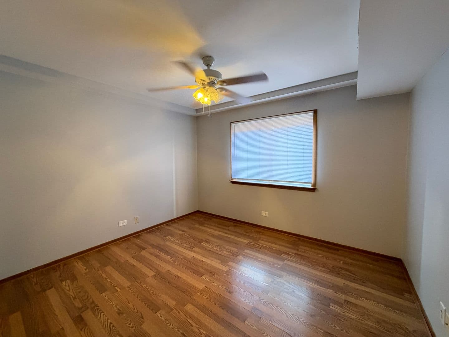 Des Plaines Apartment: 493 Leslie Ct Apt 102