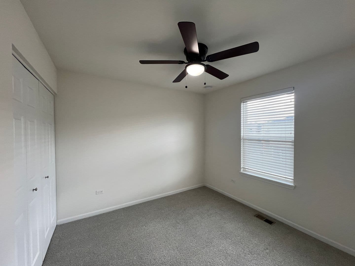 Warrenville House: 3s625 Camden St
