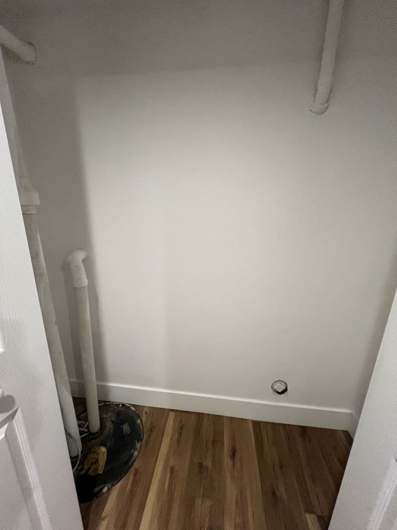 Chicago Apartment: 4434 W Monroe St