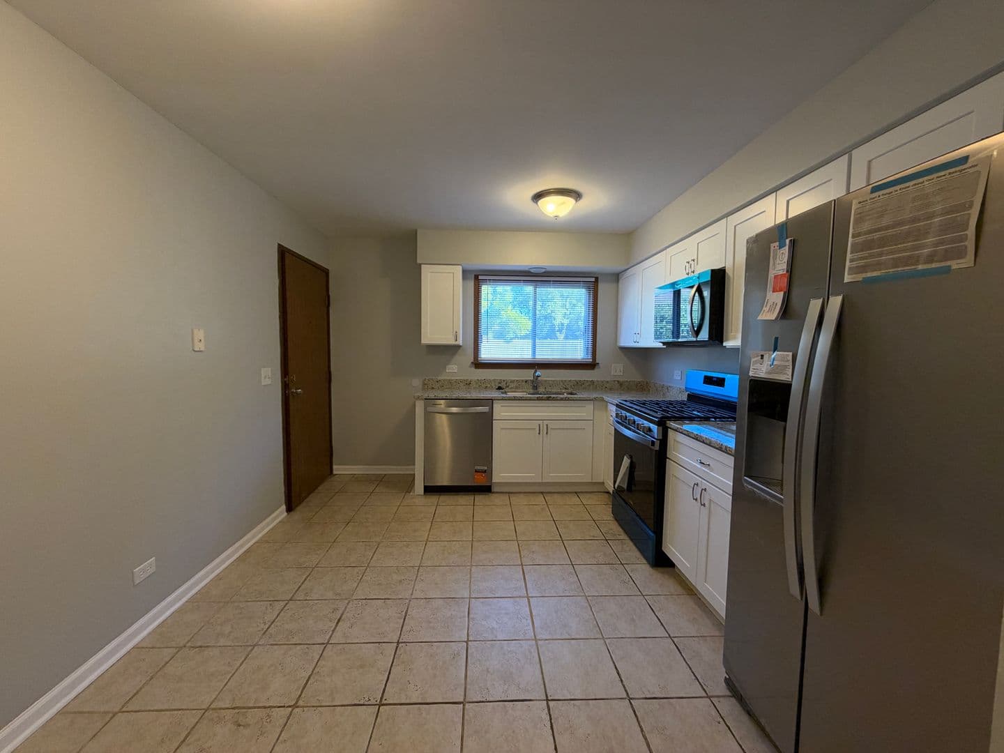 Des Plaines Apartment: 493 Leslie Ct Apt 102